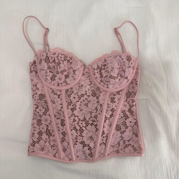 (SOLD) House of CB "Mila" Rose Pink Lace Corset Top in Size XS - Picture 4 of 8